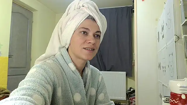 Snapshot of MercyLove chatting on February 19, 2026, 5:54 pm MercyLove online show from February 19, 2026, 5:54 pm