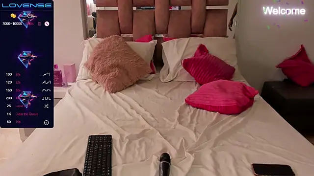 toriivyy online show from April 15, 2026, 5:06 pm