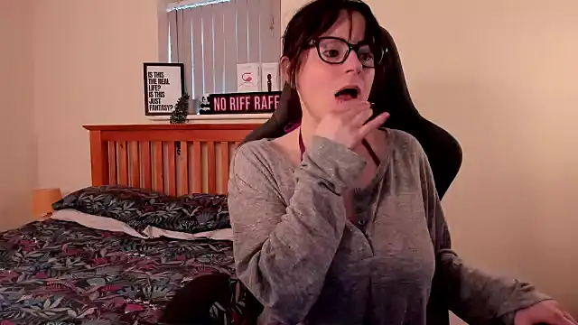 Snapshot of LucieWinters_UK chatting on January 30, 2025, 9:04 am LucieWinters UK online show from January 30, 2025, 9:04 am