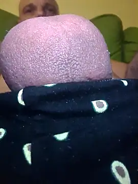 Ladyshaker82 online show from April 10, 2026, 1:56 am