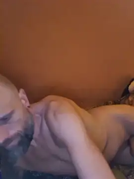 Snapshot of Ladyshaker82 chatting on December 4, 2025, 12:09 am Ladyshaker82 online show from December 4, 2025, 12:09 am