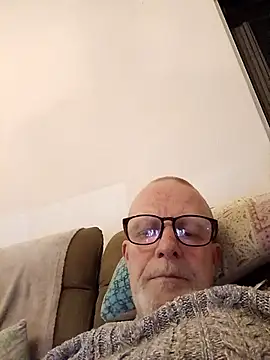 Snapshot of ClubbyEuphory chatting on February 18, 2026, 6:26 pm ClubbyEuphory online show from February 18, 2026, 6:26 pm