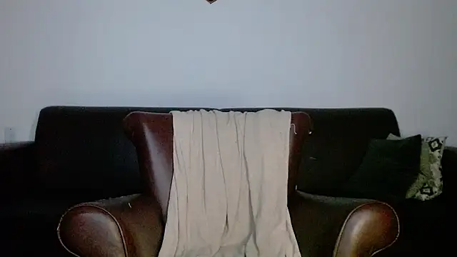 Linda1975 online show from February 26, 2026, 10:54 pm