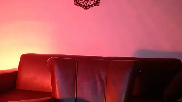 Linda1975 online show from December 15, 2025, 12:49 am