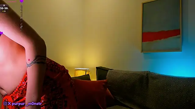 Snapshot of purpurmonstr chatting on October 5, 2025, 7:37 pm purpurmonstr online show from October 5, 2025, 7:37 pm