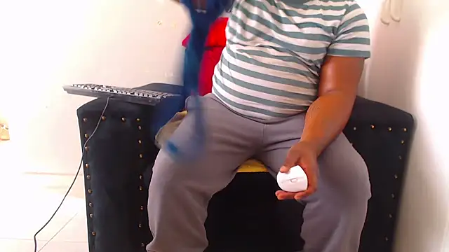 zuluboyxx online show from July 13, 2026, 9:41 am