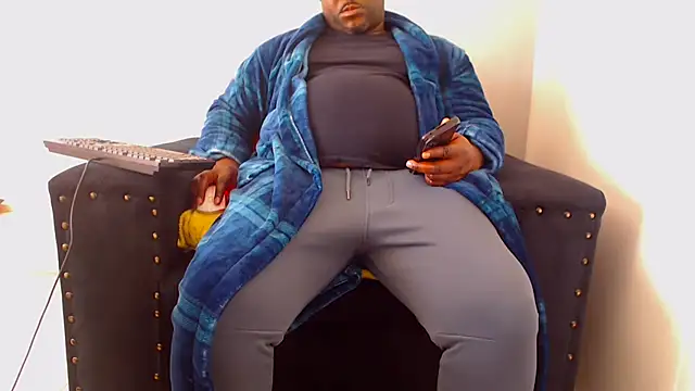 zuluboyxx online show from July 6, 2026, 7:15 am