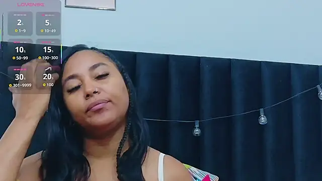 colombiamommy online show from October 28, 2025, 12:37 pm