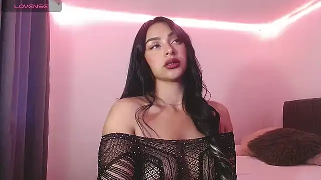 Melaniie01 online show from May 19, 2026, 11:01 pm