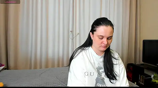 AlanaBrox online show from June 26, 2026, 10:32 am