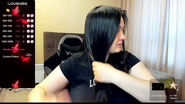 Snapshot of AlanaBrox chatting on September 17, 2025, 11:34 am AlanaBrox online show from September 17, 2025, 11:34 am