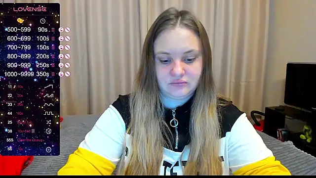 Snapshot of AlanaBrox chatting on January 10, 2025, 6:42 am AlanaBrox online show from January 10, 2025, 6:42 am