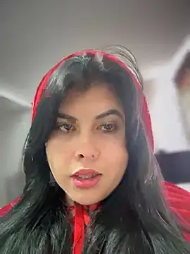 Alyaa s online show from October 31, 2025, 6:15 pm