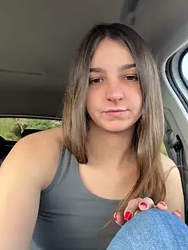 DoriDeluxe66 online show from November 10, 2025, 9:36 am