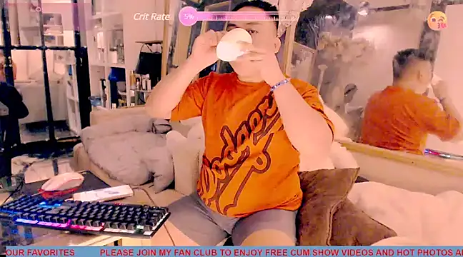 Snapshot of Hardking_69 chatting on March 18, 2025, 8:39 am Hardking 69 online show from March 18, 2025, 8:39 am