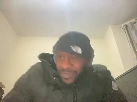 CuzzyB69 online show from March 18, 2025, 7:33 pm