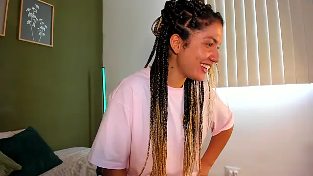 karlye 5 online show from March 24, 2026, 3:34 pm