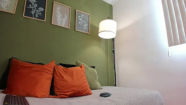 karlye 5 online show from October 7, 2025, 12:39 pm