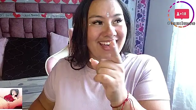 ValerieDiiamond online show from September 23, 2025, 4:14 pm