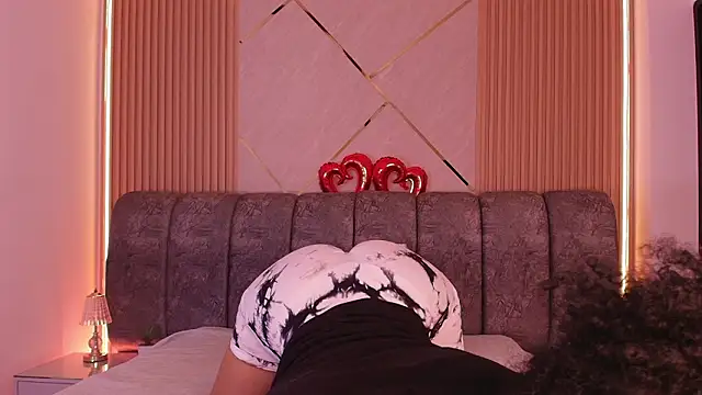 naia blessed online show from February 25, 2026, 7:14 pm