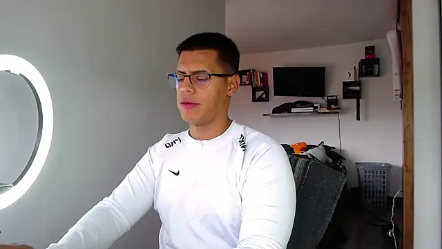  John Boy  online show from April 15, 2026, 7:29 pm