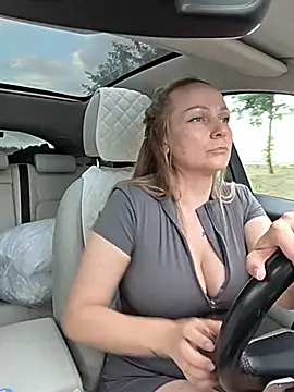 Bondgirl 013 online show from July 18, 2026, 3:53 pm