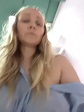 Bondgirl 013 online show from June 26, 2026, 9:42 pm