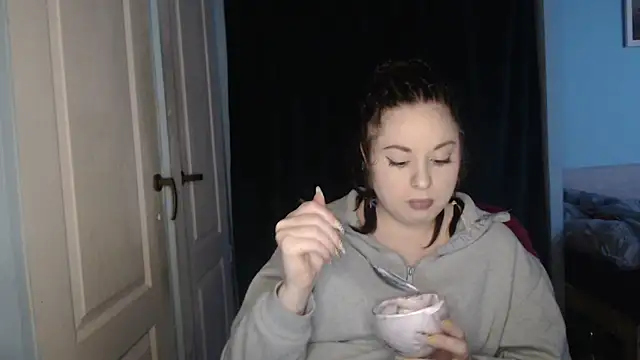 ryhhnnagold99 online show from April 8, 2026, 4:30 pm