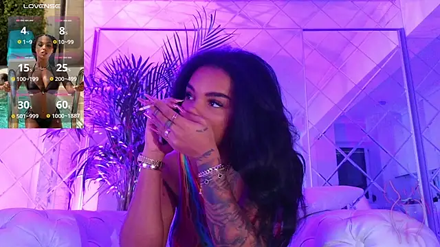 KimiBrown online show from December 4, 2025, 9:52 am