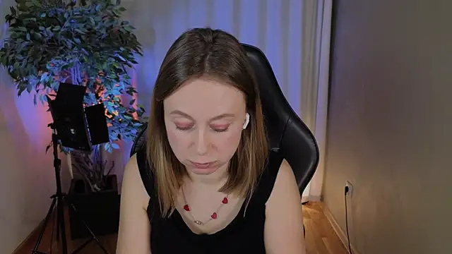Snapshot of BrookeEvans chatting on March 9, 2025, 4:16 am BrookeEvans online show from March 9, 2025, 4:16 am