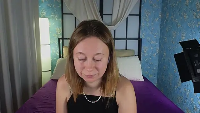 Snapshot of BrookeEvans chatting on October 17, 2025, 8:54 pm BrookeEvans online show from October 17, 2025, 8:54 pm