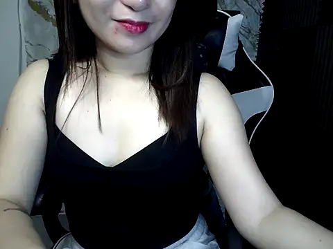 Snapshot of Mia_2022 chatting on March 19, 2026, 2:39 pm Mia 2022 online show from March 19, 2026, 2:39 pm