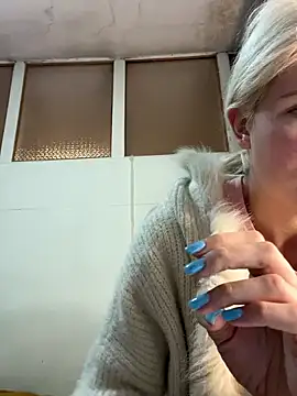 Keylili online show from April 1, 2026, 4:37 pm