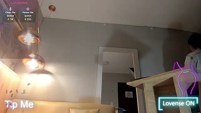 bonie lov online show from March 5, 2026, 10:59 pm