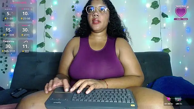 Lilyth  Brown online show from February 13, 2025, 1:40 am