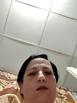 Vanessasweet2304 online show from November 9, 2025, 1:53 am