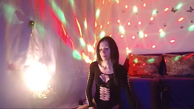 ElysaSun online show from November 21, 2025, 6:51 pm