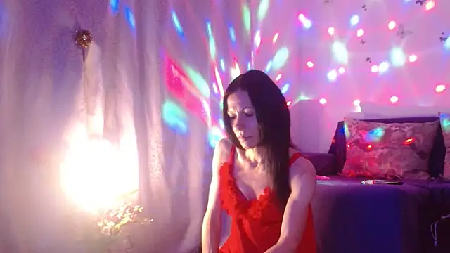 ElysaSun online show from November 5, 2025, 8:23 pm