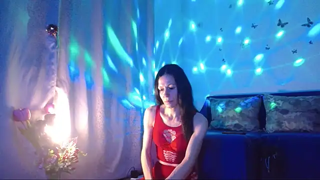 Snapshot of ElysaSun chatting on February 16, 2026, 6:39 pm ElysaSun online show from February 16, 2026, 6:39 pm