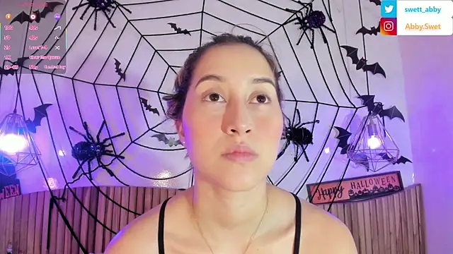 Snapshot of Abby_Sweet1_ chatting on October 15, 2025, 11:40 am Abby Sweet1  online show from October 15, 2025, 11:40 am
