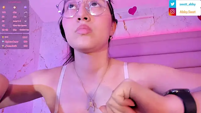 Snapshot of Abby_Sweet1_ chatting on March 9, 2025, 5:49 pm Abby Sweet1  online show from March 9, 2025, 5:49 pm
