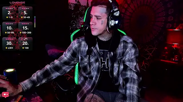 Snapshot of josh__ackerman chatting on September 25, 2025, 8:31 am josh ackerman online show from September 25, 2025, 8:31 am