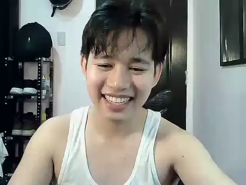 alfonsoasiancutie online show from January 13, 2026, 1:37 pm