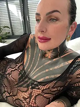 InkedBiitch online show from May 10, 2026, 4:53 pm
