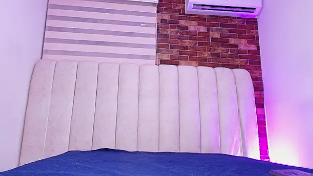  ebony-queen  online show from March 29, 2026, 3:08 am