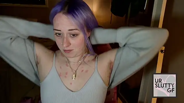 Snapshot of ursluttygf chatting on March 19, 2026, 10:32 pm ursluttygf online show from March 19, 2026, 10:32 pm