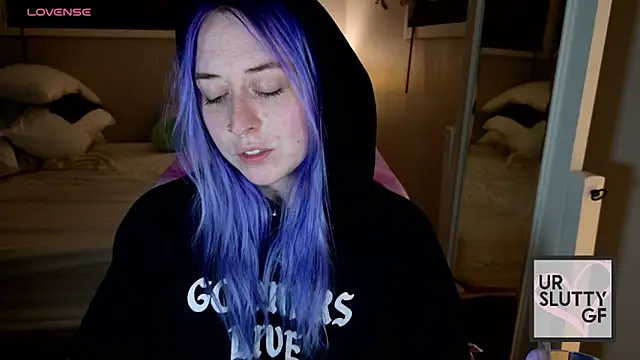 Snapshot of ursluttygf chatting on April 10, 2026, 1:23 am ursluttygf online show from April 10, 2026, 1:23 am