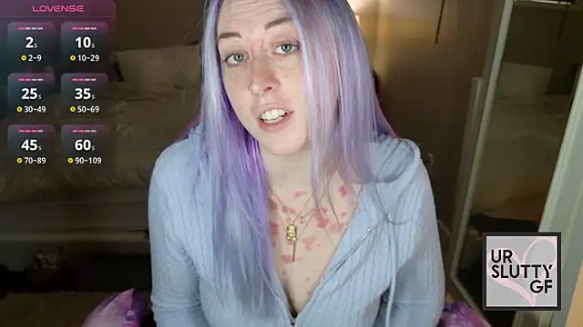 Snapshot of ursluttygf chatting on March 31, 2026, 2:52 pm ursluttygf online show from March 31, 2026, 2:52 pm