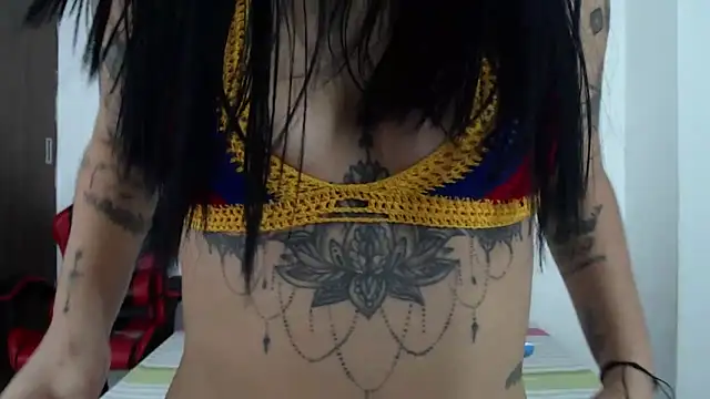 Snapshot of QueenSquirt_ chatting on February 21, 2026, 7:38 pm QueenSquirt online show from February 21, 2026, 7:38 pm