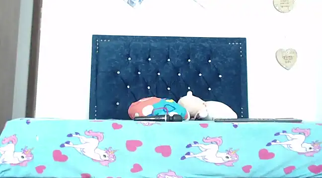 Snapshot of QueenSquirt_ chatting on February 17, 2025, 7:44 pm QueenSquirt online show from February 17, 2025, 7:44 pm